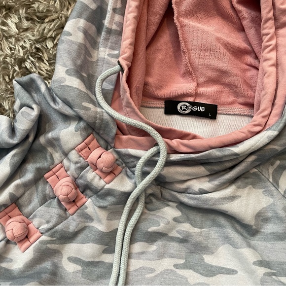 Rogue Society women’s size large Hoodie sweatshirt grey pink camo - Picture 4 of 5